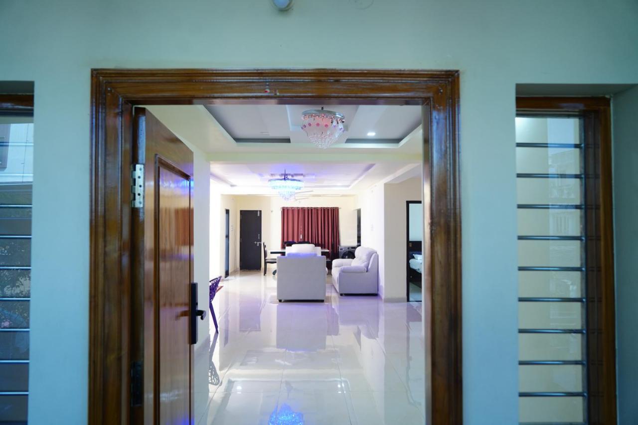 Apartamento Ramya Grand Visakhapatnam Exterior foto